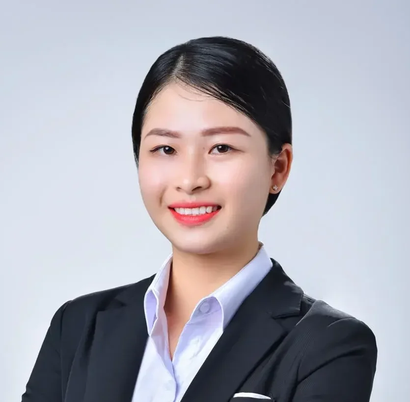 Chị Minh Anh 