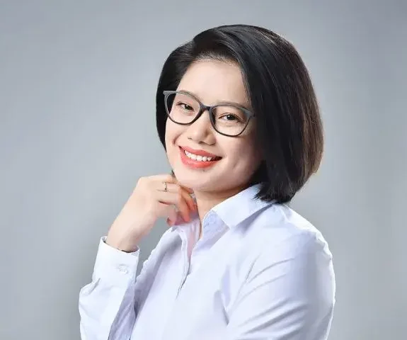Chị Khánh Ngân